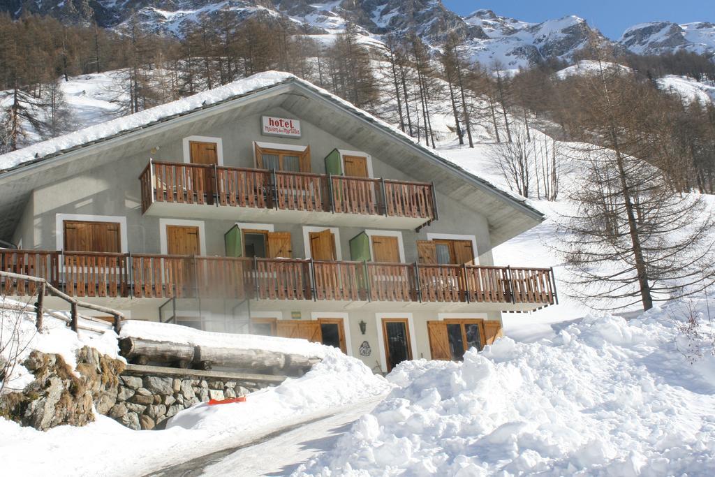 Готель Maison Des Myrtilles Вальгризанш Екстер'єр фото